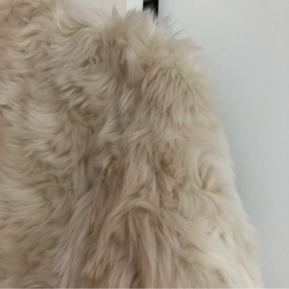 VINCE designer faux fur jacket XS - Picture 6 of 9